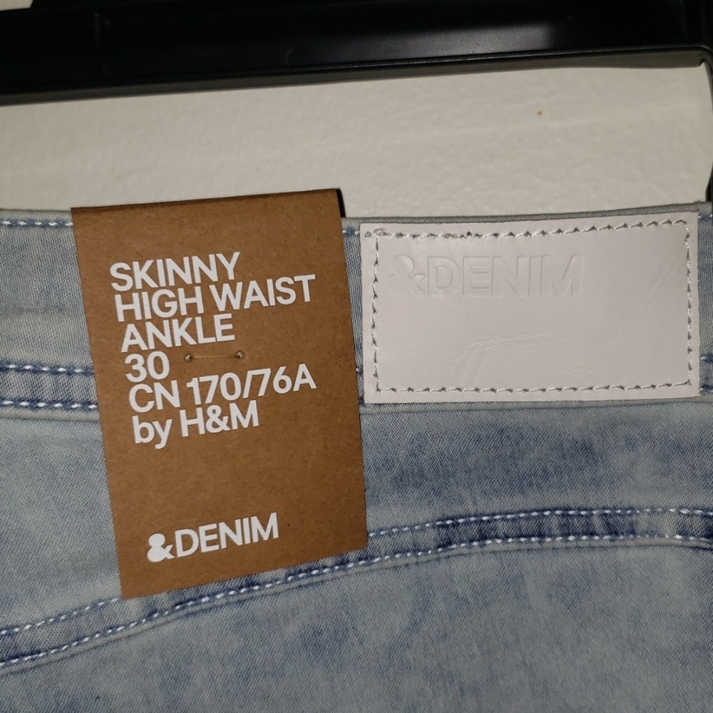 2 New Pairs of H&M Skinny High Waist Ankle Denims - Picture 5 of 8